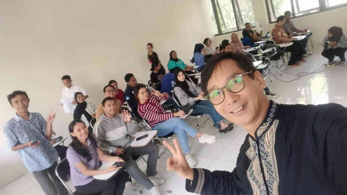 (Selfie photo) Learning with joyful heart: be a doer, not a listener.