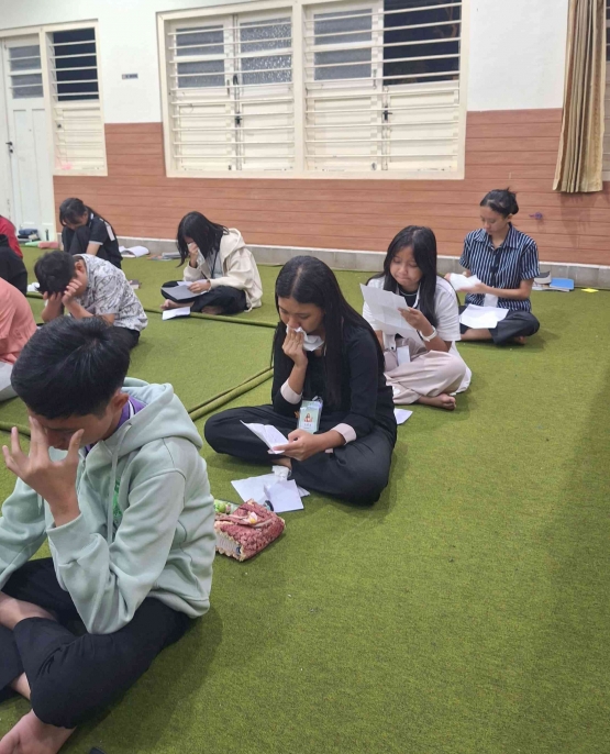 Sesi membaca surat cinta dari orang tua | Sumber : dokumentasi pribadi