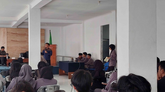 Pemateri Kedua