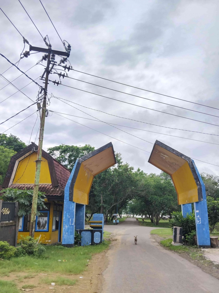 Gapura ke-dua (Bendungan Pengga)