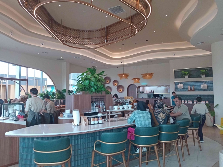 Cafe Joe and Dough yang bergaya Italiano dan bermusik Americano. Foto : Parlin Pakpahan.