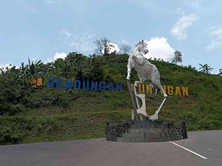 Foto Bendungan Kuningan (Foto: Dokumen Pribadi)