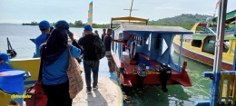Rombongan Siap Menyeberang ke Pulau Lihaga dengan Perahu Bermesin dari Dermaga Desa Serai | @kaekaha
