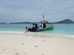 Pasir Putih Lembut nan Halus Khas Pulau Lihaga yang Akan Selalu Ngangenin | @kaekaha