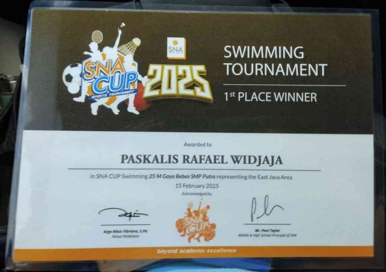 Sertifikat lomba milik Rafael