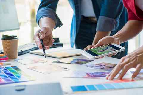 Ilustrasi dunia industri kreatif. Sumber: monitor-industrial-ecosystems.ec.europa.eu