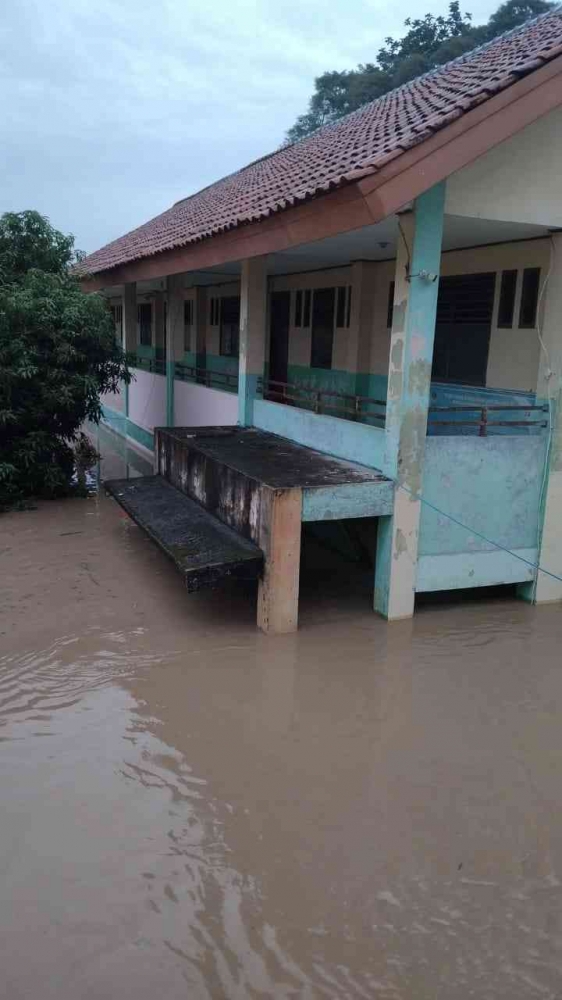 Gedung sekolah tergenang air/dokpri