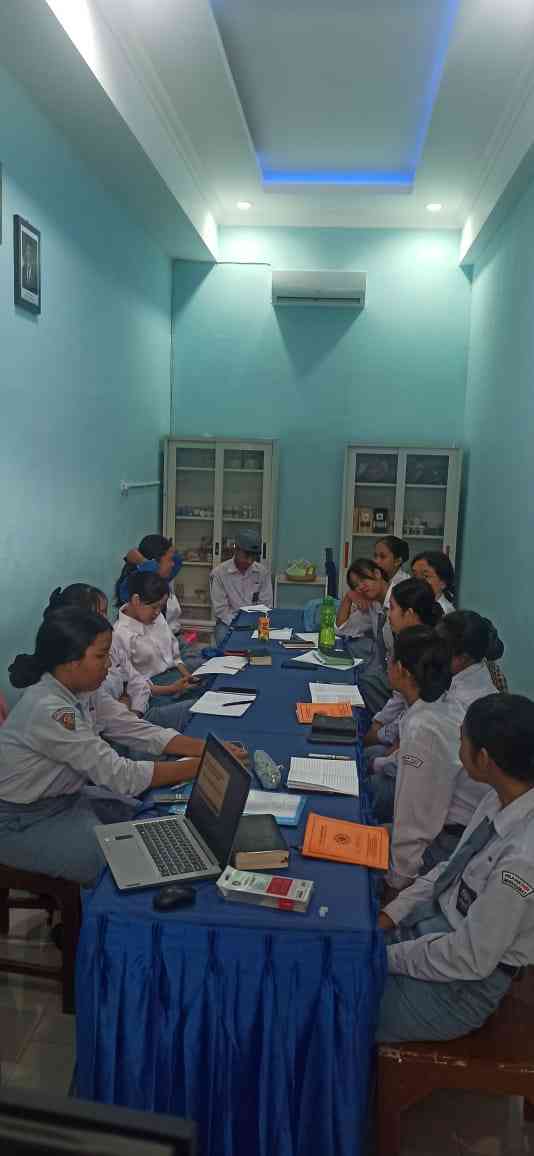 (murid kristiani saling berbagi refleksi, dokpri)