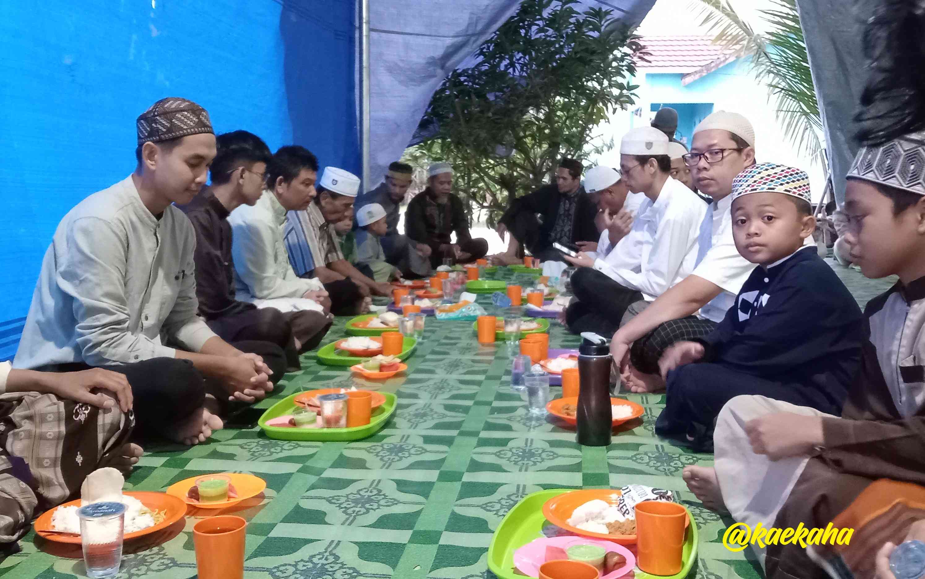 Buka Bersama alias Bukber Bersama Warga Ternyata Sangat luar Biasa Nikmat dan Manfaatnya | @kaekaha