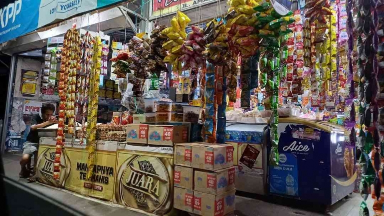 Lapak penjual di Pasar Balang-Balang (Sri Nur Aminah, Maret2025)