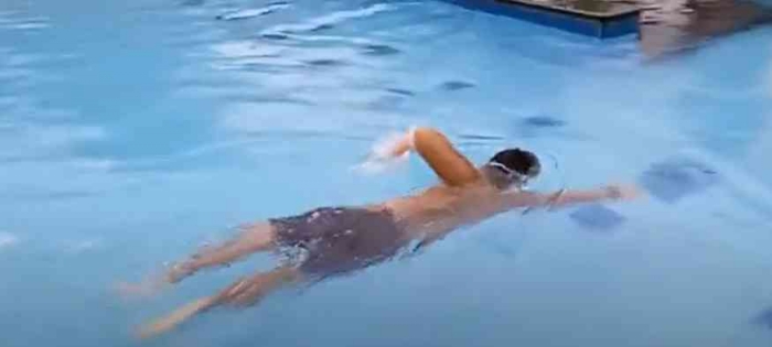 Nio berenang, dok. Pribadi