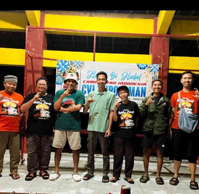 Para dedengkot CVI Wirotaman(Om Kenthus, Om Dody, Om Heru, Om Susilo, Om Priya, Om Cerry, Om Amin. Om Udie (dokumentasi panitia CVI)