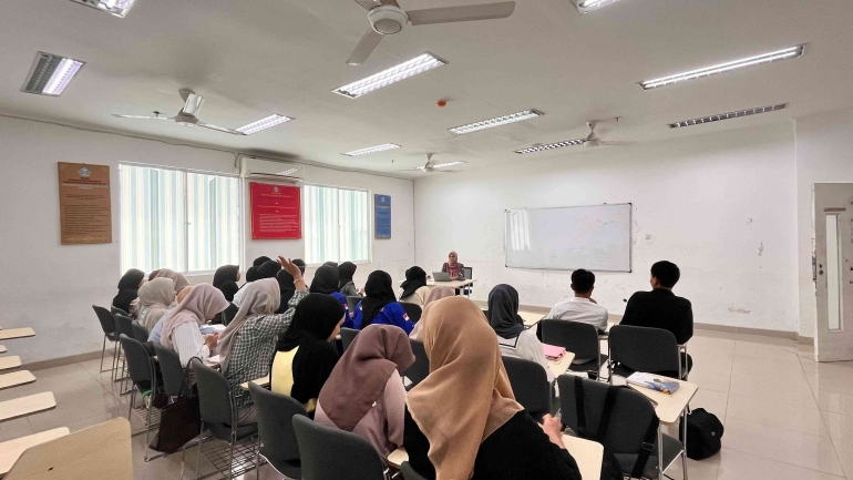 Foto Ruang Kelas Prodi Ilmu Komunikasi (Dokumen Pribadi )