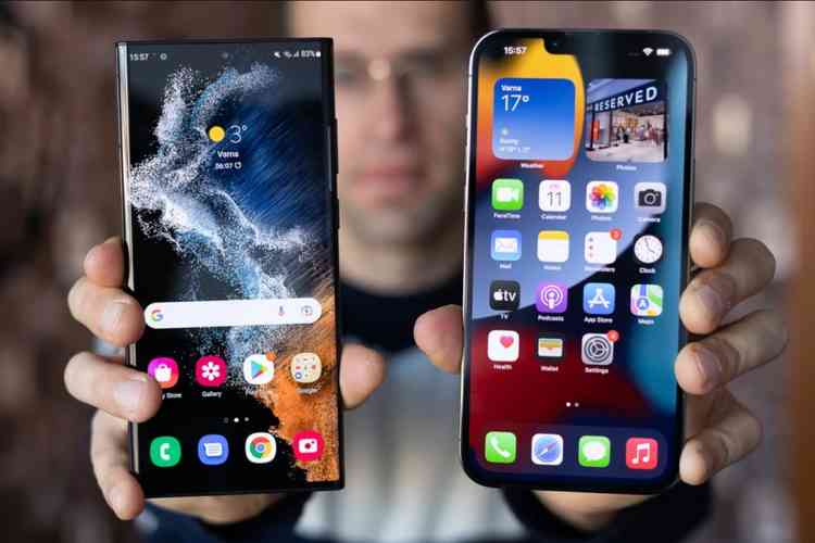 Iustrasi iPhone vs Android. (Sumber: PhoneArena via kompas.com)