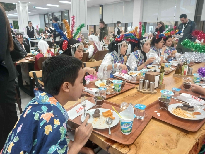 Makan siang di trt/dokpri