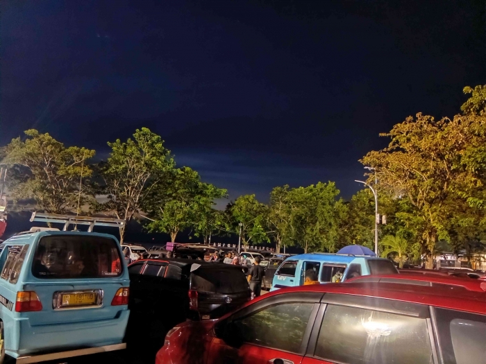 Suasana diparkiran pelabuhan: dokpri