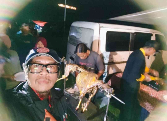 Pembagian kambing guling dalam HBH CVI Jateng(dokumentasi panitia)