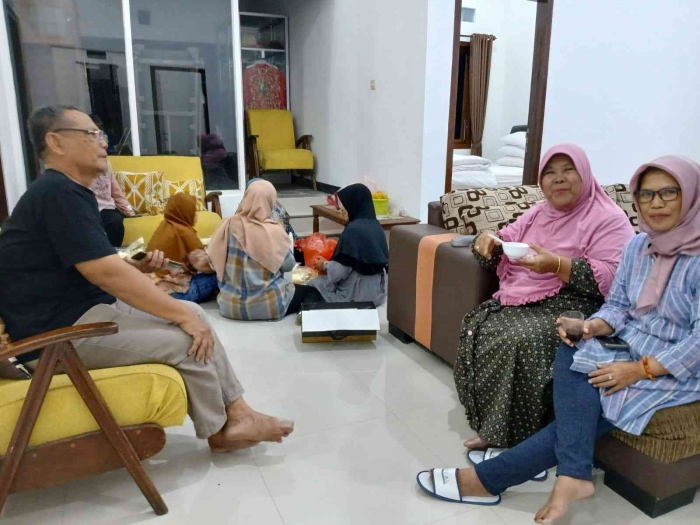 Merajut Silaturahmi Alumni D3 Biologi/84 IKIP Surabaya: Kebersamaan yang Menghangatkan Jiwa(dokumentasi pribadi)