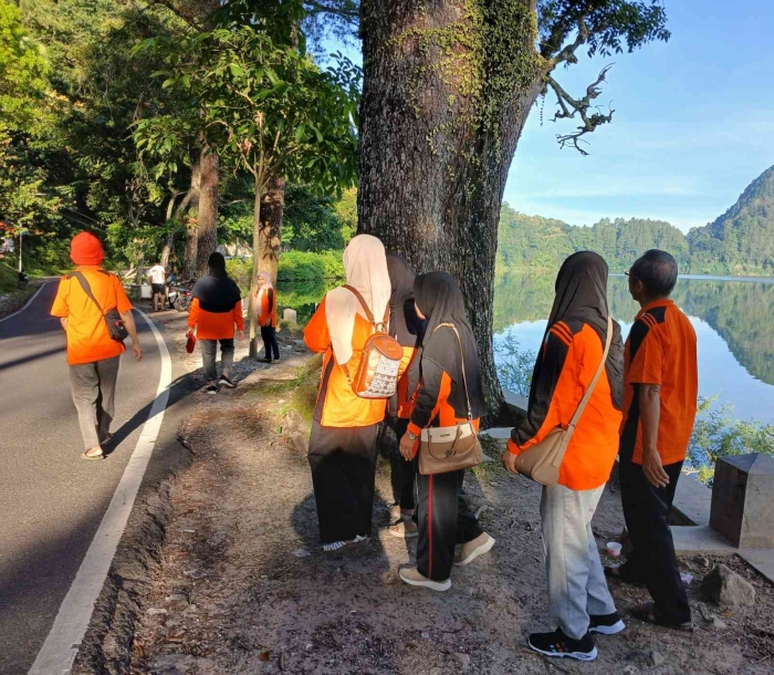 Healing keliling telaga ngebel (dokumentasi pribadi)