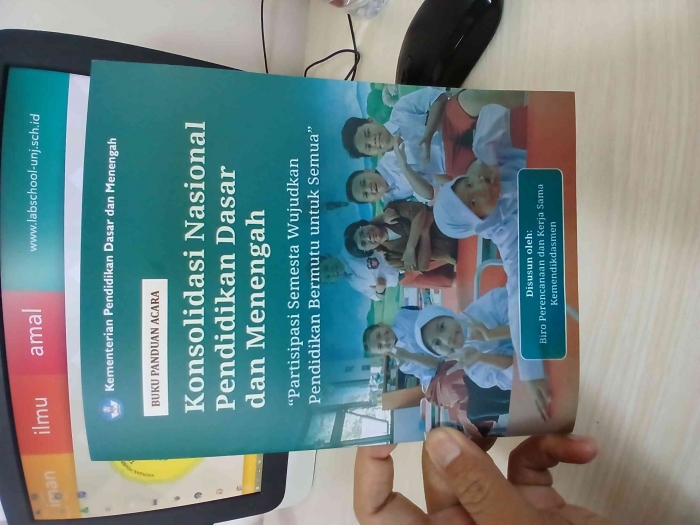 Buku panduan acara konsolnas kemdikdasmen/dokpri