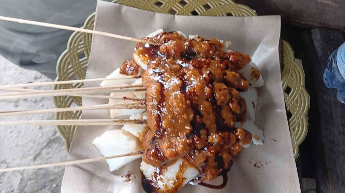 Sate kelinci ngerong (dokumentasi pribadi)