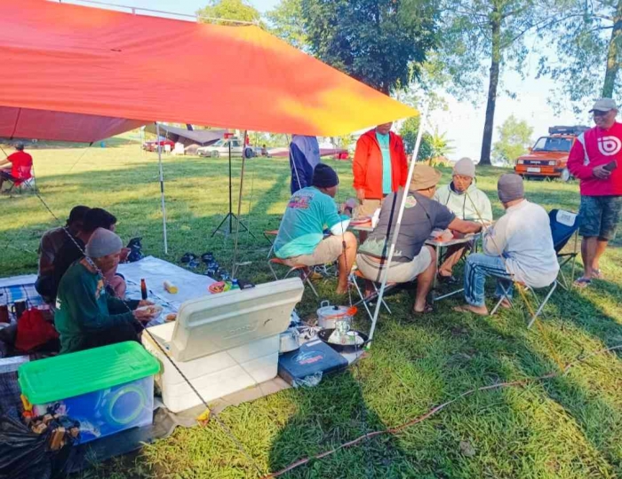 Menikmati soto Sokaraja gratis dari Mbak Irna(dokumentasi pribadi)