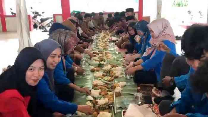 Tradisi makan bersama