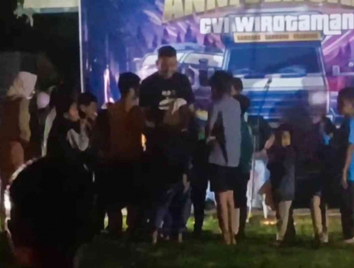 Permainan anak dan pembagian Doorprize dalam acara 2nd Anniversary CVI Wirotaman (dokumentasi pribadi)