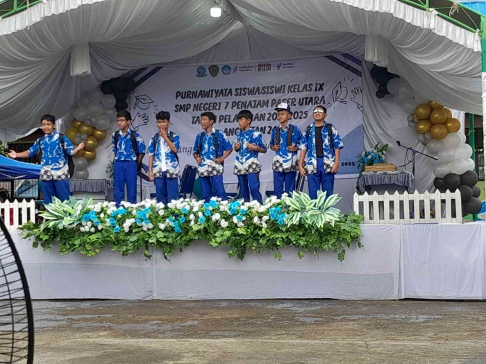 Penampilan siswa SMP 7 PPU (dokpri)