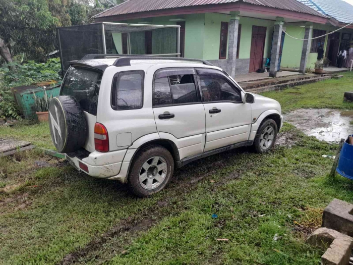 Untung ada Pak Yopi yang membantu (dokpri)