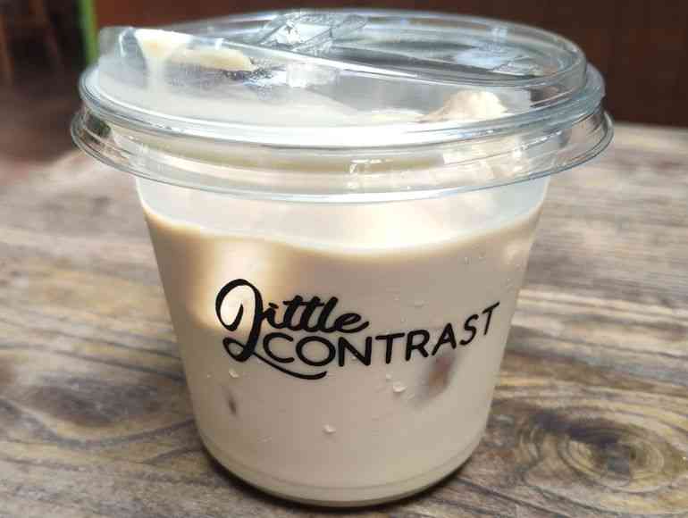Little Contrast Bandung : Tempat Ngopi Lowkey, Vibenya Calm, tapi ...