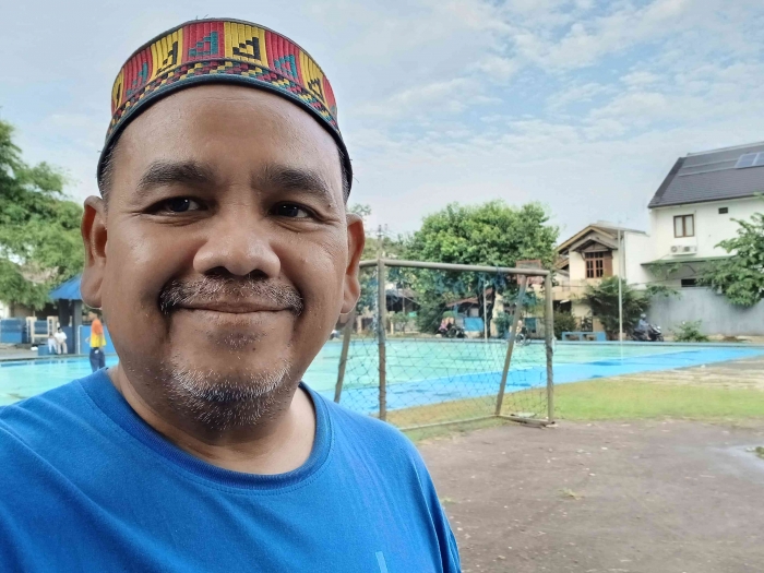 Omjay berolahraga pagi di lapangan blok c kompleks tni al jatibening indah bekasi/dokpri