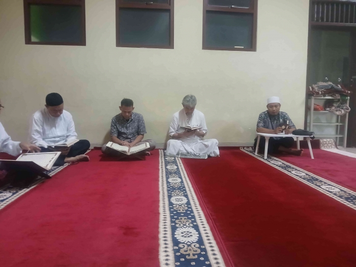 Pengajian subuh di mushollah al hamzah/dokpri