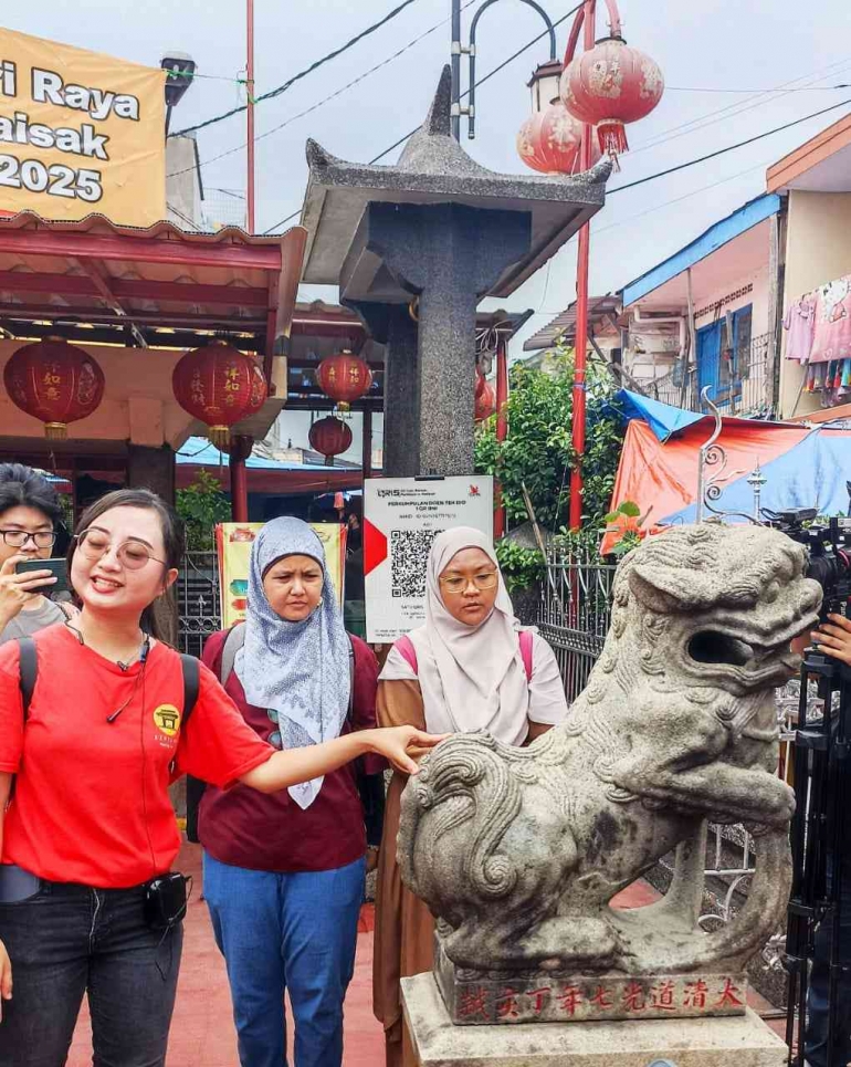 Ornamen di kelenteng ini banyak yang telah berumur lebih dari satu abad (dokpri)