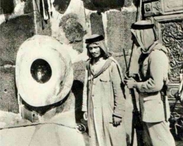 Gambar Hajar Aswad zaman dahulu (Sumber : Fachmi Casofa)