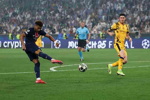 Desire Doue yang menjadi bintang kemenangan PSG dengan mencetak brace ke gawang Inter Milan. Sumber: getty images (picture alliance)