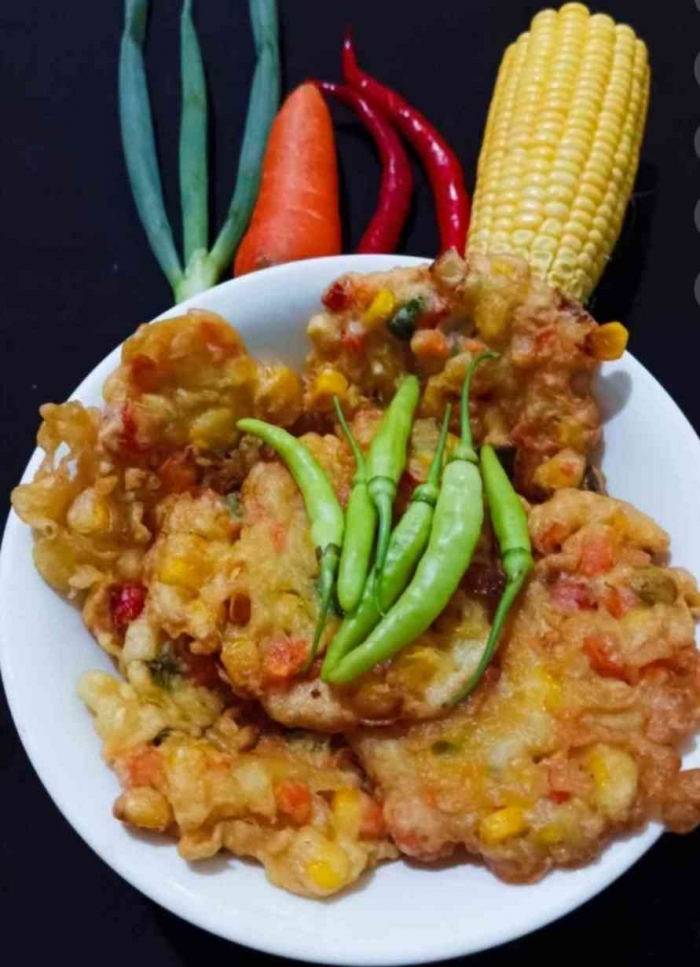 Dadar jagung (dokumentasi pribadi: Isti Yogiswandani)