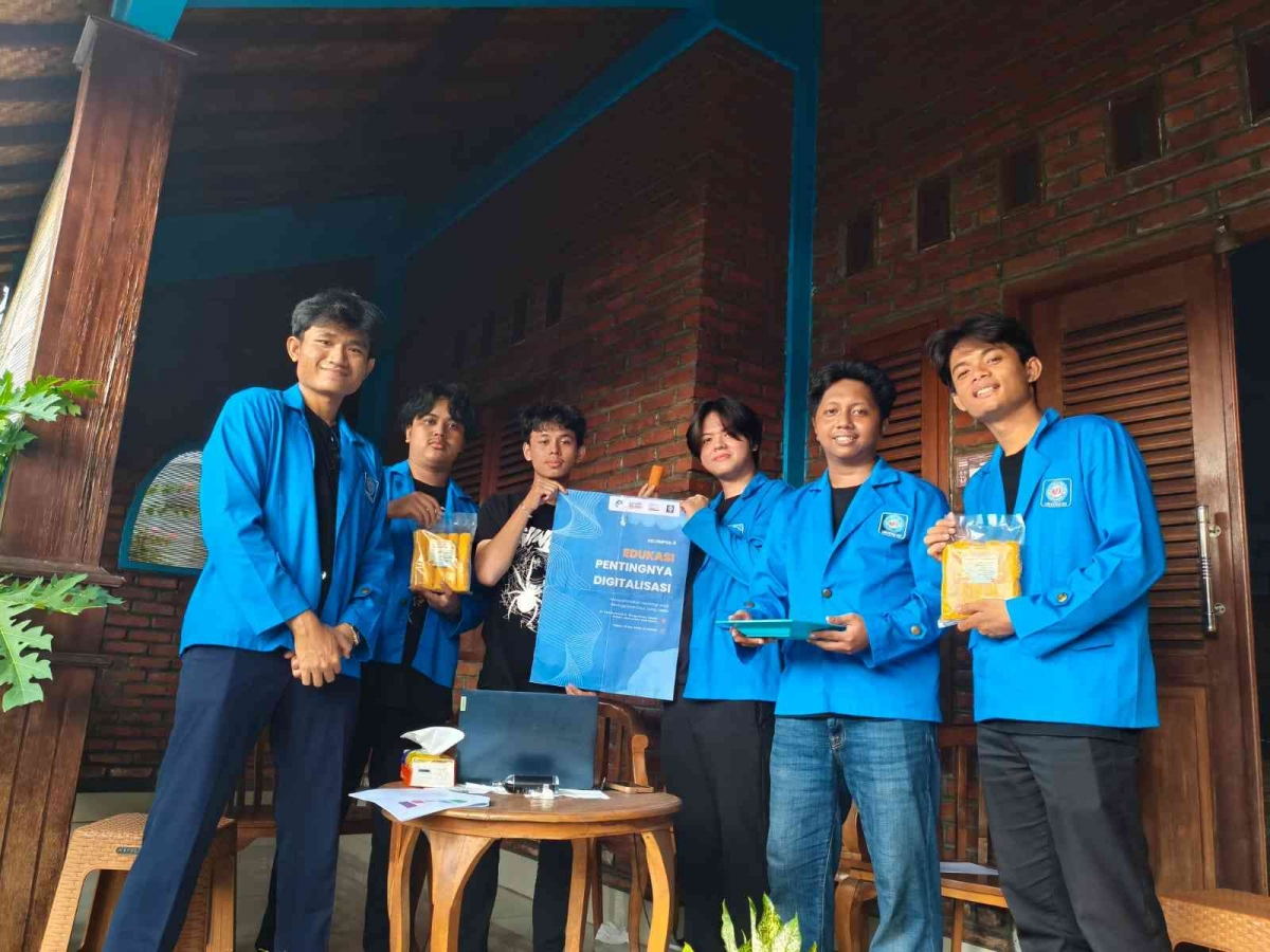 Foto Artikel : Dukung UMKM Go Digital: Mahasiswa UBSI RPL Bantu ...