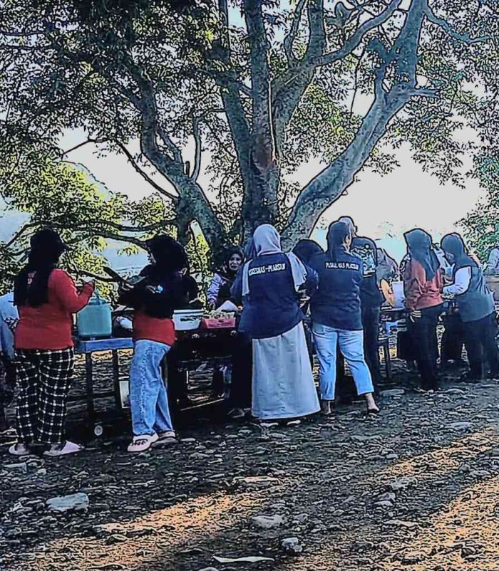 Peserta MOX 2025 mengambil sarapan yang disediakan pemkab Magetan (Dokumentasi pribadi: Isti Yogiswandani)