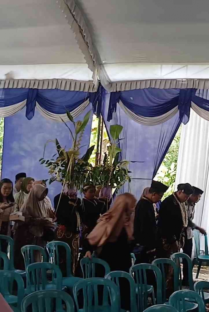 Pihak mempelai laki-laki(dokumentasi pribadi: Isti Yogiswandani)