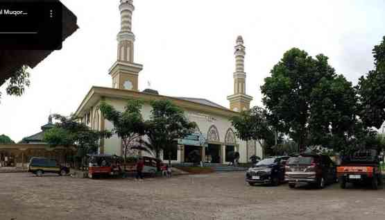 Masid Besar Al-Manshurunal Muqorrobun Jl. Alternatif Cibubur, Cileungsi // Sumber; Sutanadil Institute