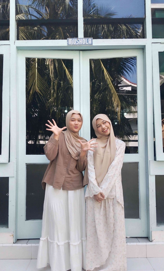 Foto penulis bersama teman se per-mc an (aumber:dokumentasi pribadi)