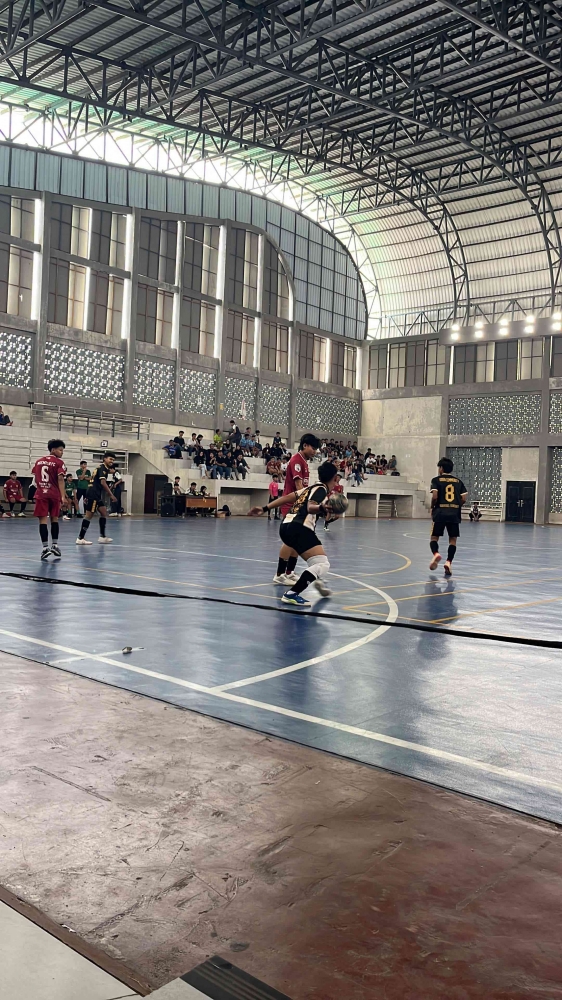 Foto pertandingan pada kompetisi SME CUP 2025 Gor. Kamiso UNNES (Jumat 13/6/2025). (Dok.Drive)
