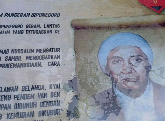 Foto ulama yang dimakamkan di dalam benteng Pendem Van den Bosch Ngawi (dokumentasi pribadi: Isti Yogiswandani)