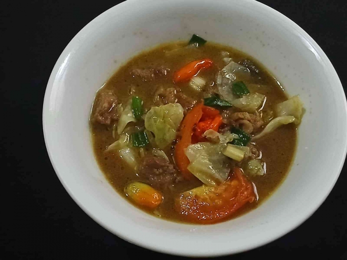 Tongseng kambing kurban (dokumentasi pribadi: Isti Yogiswandani)