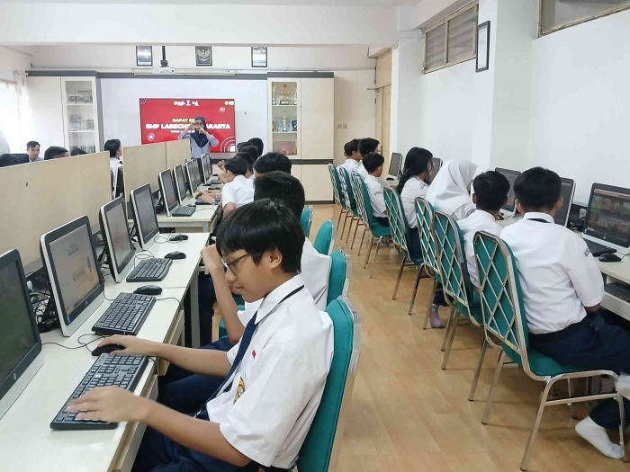 Belajar Coding dan AI di SMP Labschool Jakarta