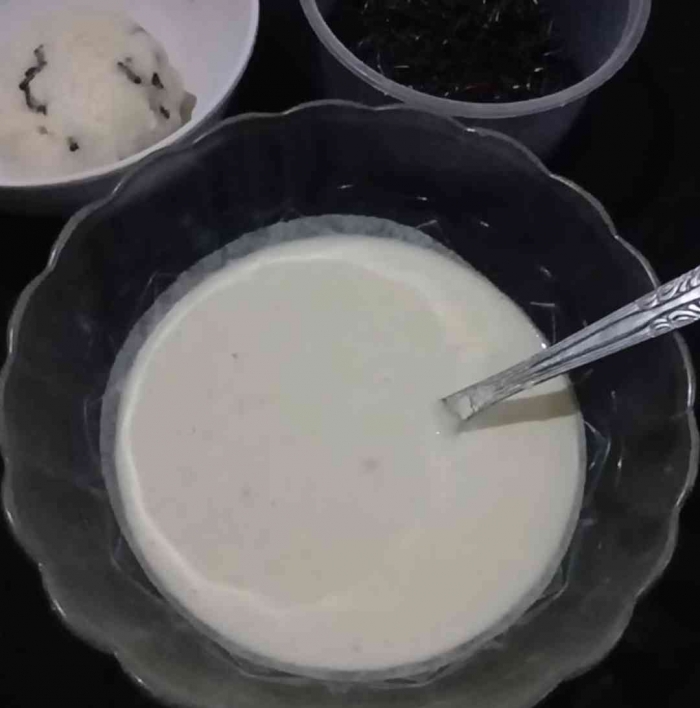 3. Siapkan adonan terigu (dokumentasi pribadi: Isti Yogiswandani)