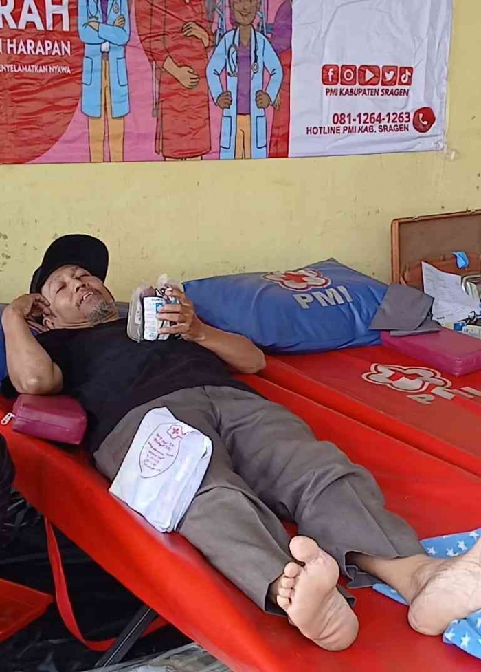 Darah sudah diambil, siap mengisi bank darah. Semoga bermanfaat untuk sesama (dokumentasi pribadi: Isti Yogiswandani)