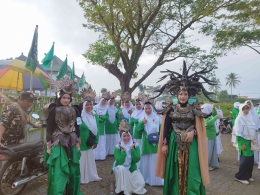 Fatayat NU Kecamatan Kepanjen menggelar pawai Muharram dan santunan anak Yatim dalam rangka memperingati tahun baru Islam 1447 H (Foto: Baik 1)
