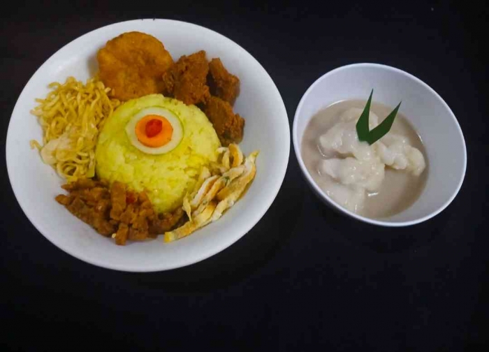 Nasi kuning dan jenang Sumsum, hantaran sesuai hajatan yang penuh filosofi (dokumentasi pribadi: Isti Yogiswandani)